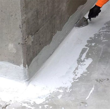 Способ нанесения гидроизоляции на бетонный пол
